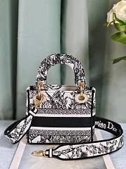 Dior Mini Lady D-Lite Bag White and Black Toile de Jouy Voyage Embroidery Size 17X15X7 cm - 5
