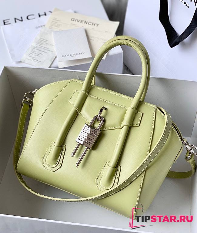 Givenchy Mini Antigona Lock Bag In Box Leather Avocado Green Size 29x18x13 cm - 1