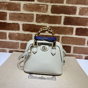 Gucci Diana Mini Tote Bag 715775 White Size 20*16*8.5 cm