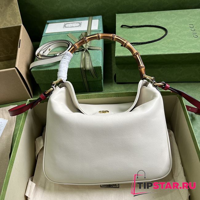 Gucci Diana Medium Shoulder Bag 746124 White Size 30*23*6.5 cm - 1