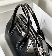 Givenchy Mini Antigona bag in Box leather Black Size 26x19x13 cm - 5