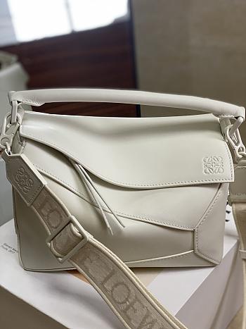 Loewe Small Puzzle Bag In Satin Calfskin White Size 24*10.5*16.5cm