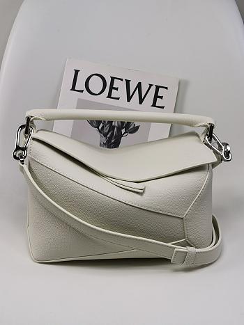 Loewe Small Puzzle Bag In Soft Grained Calfskin White Size 24X16.5X10.5 cm