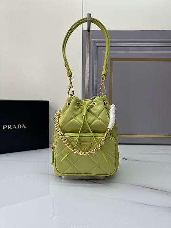Prada Re-Edition 1995 Chaîne Re-Nylon Shoulder Bag Lime Green 22.5x17.5x12cm