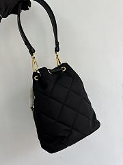 Prada Re-Edition 1995 Chaîne Re-Nylon Shoulder Bag Black 22.5x17.5x12cm - 4