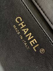 Chanel Clutch Satin & Gold-Tone Metal Black AS4098 20 × 20 × 4 cm - 2