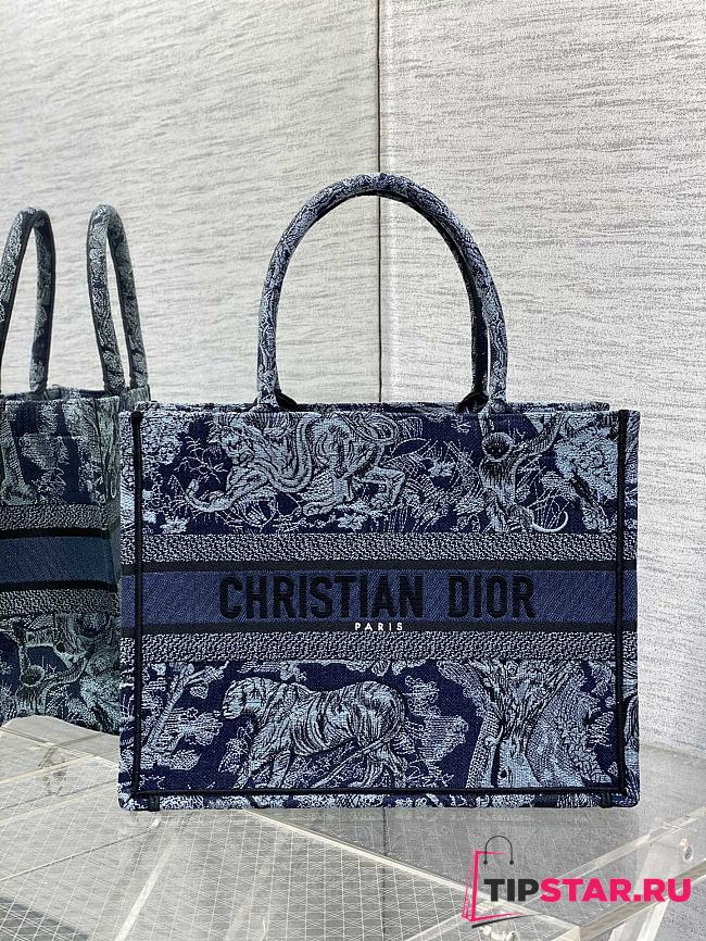 Medium Dior Book Tote Denim Blue Toile de Jouy Embroidery Size 36 x 27.5 x 16.5 cm - 1