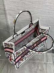 Medium Dior Book Tote White Multicolor Florilegio Embroidery Size 36 x 27.5 x 16.5 cm - 2