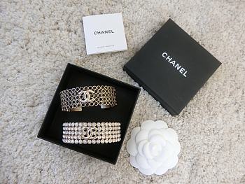 Chanel Cuff ABA609
