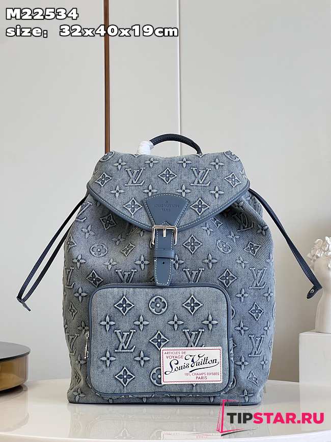 Louis Vuitton M22534 Montsouris Backpack Size 32 x 40 x 19 cm - 1