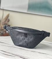 Louis Vuitton M46036 Discovery PM Bumbag Black Size 44 x 15 x 9 cm - 1