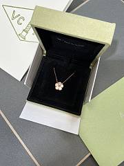 Van Cleef & Arpels Lucky Spring Pendant Plum Blossom Rose Gold - 5