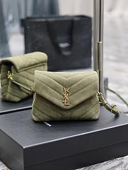 YSL Loulou Toy Strap Bag In Quilted Velvet Pale Olive Size 20 X 14 X 7.5 CM - 1