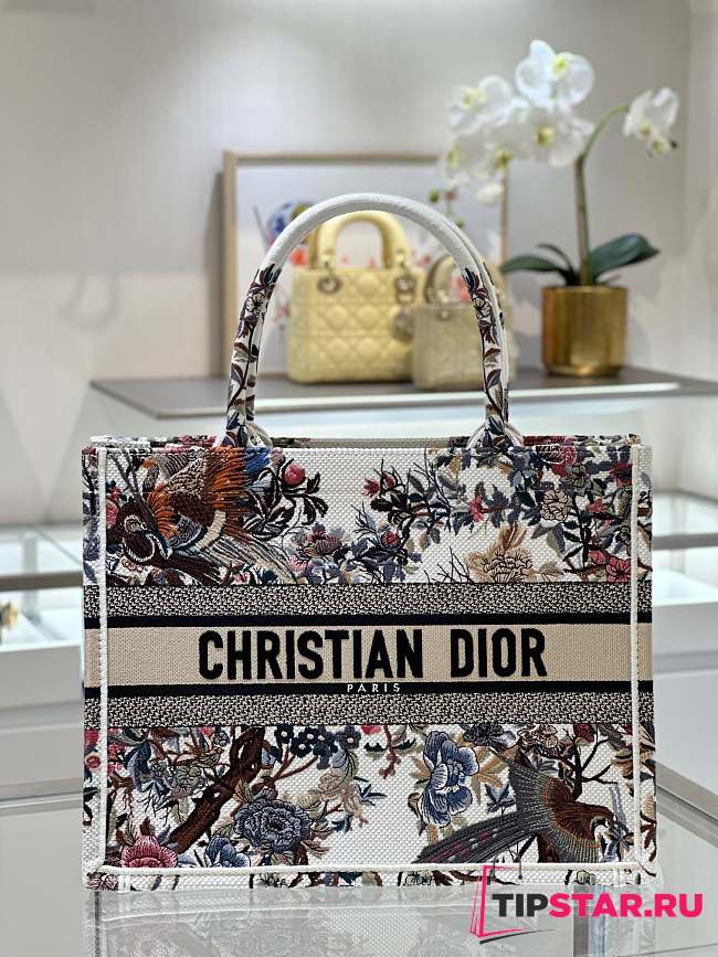 Medium Dior Book Tote Latte Multicolor Dior Jardin d'Hiver Embroidery Size 36 x 27.5 x 16.5 cm - 1