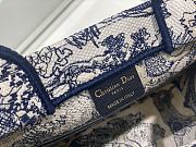 Small Dior Book Tote White and Navy Blue Toile de Jouy Embroidery Size 26.5 x 21 x 14 cm - 5