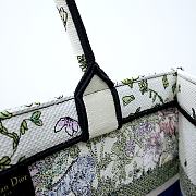 Medium Dior Book Tote Latte Multicolor D-Constellation Embroidery Size 36 x 27.5 x 16.5 cm - 5