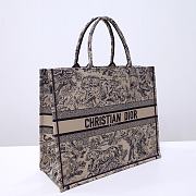 Large Dior Book Tote Chocolate Brown and Black Toile de Jouy Embroidery Size 42 x 35 x 18.5 cm - 4