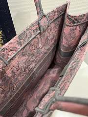 Large Dior Book Tote Pink and Gray Toile de Jouy Sauvage Embroidery Size 42 x 35 x 18.5 cm - 2