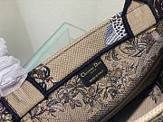 Medium Dior Book Tote Beige Multicolor Dior Jardin d'Hiver Embroidery Size 36 x 27.5 x 16.5 cm - 2