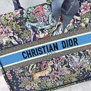 Large Dior Book Tote Blue Multicolor D-Constellation Embroidery Size 42 x 35 x 18.5 cm - 5
