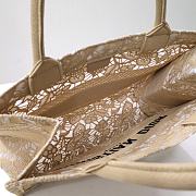 Medium Dior Book Tote Beige D-Lace Embroidery with Macramé Effect Size 36 x 27.5 x 16.5 cm - 2