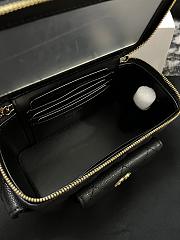 Chanel Clutch With Chain AP3017 Black Grained Shiny Calfskin Size 9.5 × 17 × 8 cm - 4