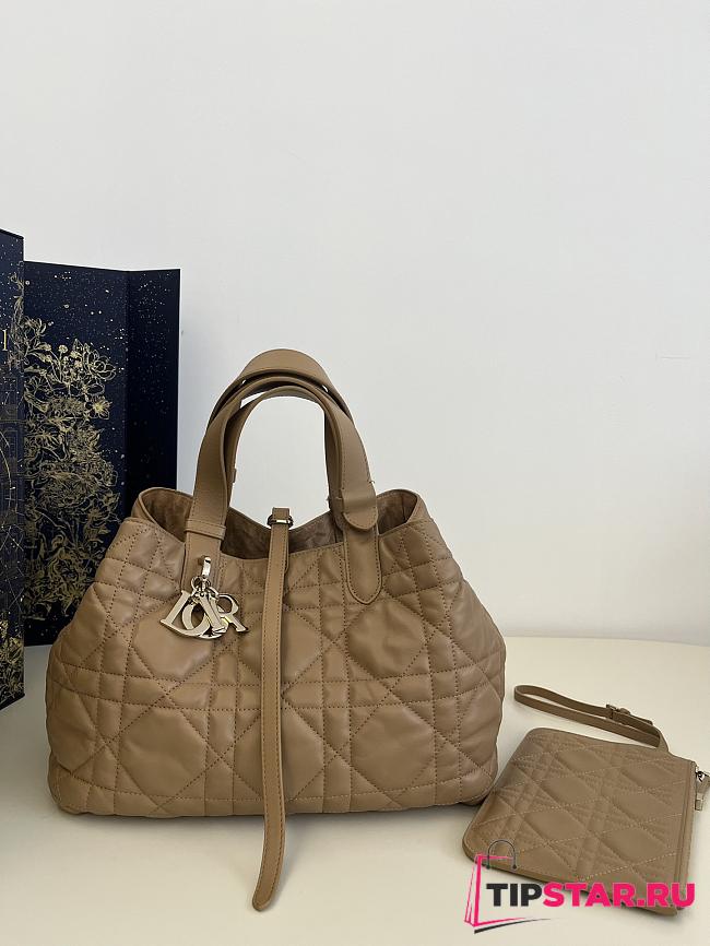 Medium Dior Toujours Bag Medium Tan Macrocannage Calfskin Size 28.5 x 21.5 x 19 cm - 1