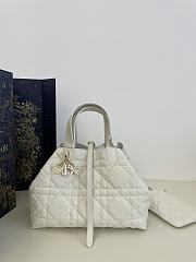 Medium Dior Toujours Bag Latte Macrocannage Calfskin Size 28.5 x 21.5 x 19 cm - 1