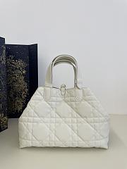 Medium Dior Toujours Bag Latte Macrocannage Calfskin Size 28.5 x 21.5 x 19 cm - 5