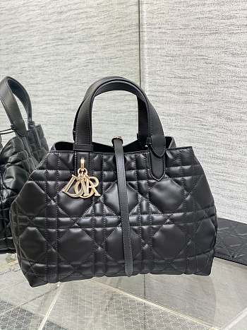 Medium Dior Toujours Bag Black Macrocannage Calfskin Size 28.5 x 21.5 x 19 cm