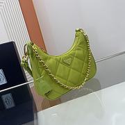 Prada Re-Edition 1995 Chaîne Re-Nylon mini-bag Lime Green Size 22x18x6 cm - 3