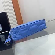 Prada Re-Edition 1995 Chaîne Re-Nylon mini-bag Blue Size 22x18x6 cm - 3