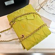 Prada Re-Edition 1995 Chaîne Re-Nylon tote bag Lime Green Size 25*19*7cm - 2