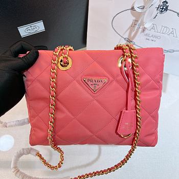 Prada Re-Edition 1995 Chaîne Re-Nylon tote bag Pink Size 25*19*7cm