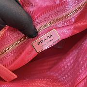 Prada Re-Edition 1995 Chaîne Re-Nylon tote bag Pink Size 25*19*7cm - 3