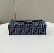 Fendi Soft Trunk Baguette Dark blue leather bag Size 21.5x6.5x13 cm - 4