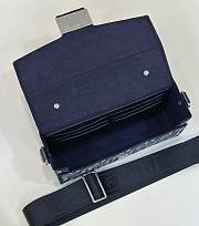 Fendi Soft Trunk Baguette Dark blue leather bag Size 21.5x6.5x13 cm - 3