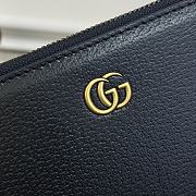Gucci GG Marmont Leather Pouch Black Size 30.5x21x1.5 cm - 3