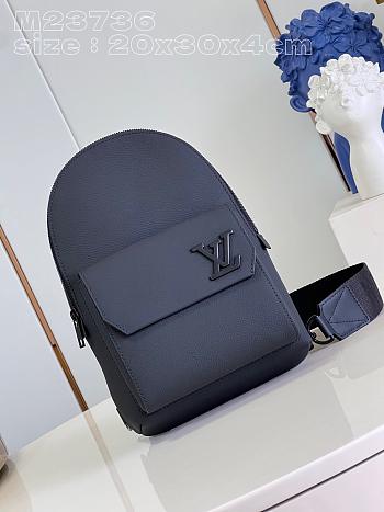 Louis Vuitton M23736 Pilot Slingbag Black Size 20 x 30 x 4 cm
