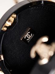 Chanel Minaudiere Black & White Size 10 × 10 × 3 cm - 4