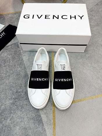 Givenchy City Sport Sneakers In Leather With Givenchy Strap White/Black