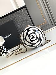 Chanel Sphere Minaudiere Size 12 × 12 × 12 cm - 1