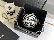 Chanel Sphere Minaudiere Size 12 × 12 × 12 cm - 5