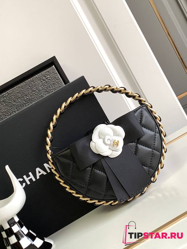 Chanel Pouch Calfskin & Gold-Tone Metal Black AP3584 Size 16 × 16 × 3.5 cm - 1