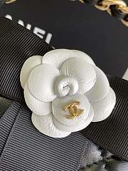 Chanel Pouch Calfskin & Gold-Tone Metal Black AP3584 Size 16 × 16 × 3.5 cm - 5
