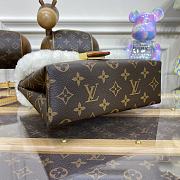 Louis Vuitton M46318 Locky BB Monogram Size 20 x 16 x 7.5 cm - 2