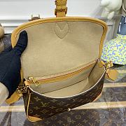 Louis Vuitton M46317 Diane Bag Monogram Size 24 x 15 x 9 cm - 4
