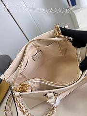 Louis Vuitton OnTheGo East West Cream M23698 Size 25 x 13 x 10 cm - 2