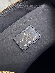 Louis Vuitton OnTheGo East West Black M23640 Size 25 x 13 x 10 cm - 2