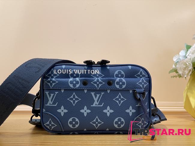 Louis Vuitton M82801 Nano Alpha Atlantic Blue Size 11 x 18.5 x 6.5 cm - 1